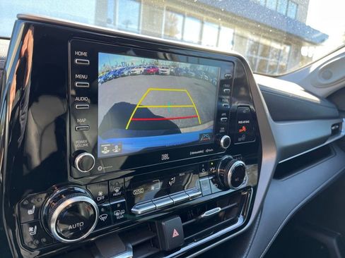 Used 2022 Toyota Highlander Limited AWD/4WD image 21