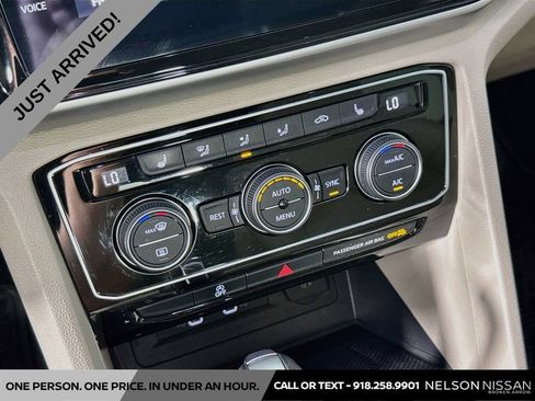 Used 2023 Volkswagen Atlas SE w/ Panoramic Sunroof Package AWD/4WD image 15
