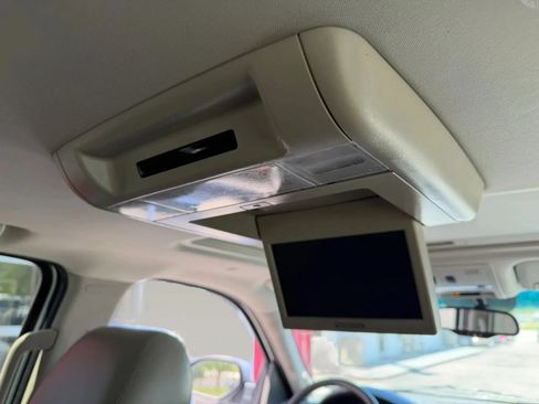 Used 2011 GMC Yukon SLT AWD/4WD image 21