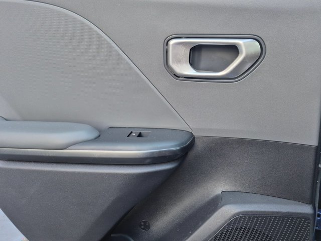 Used 2025 Kia K4 FWD image 25