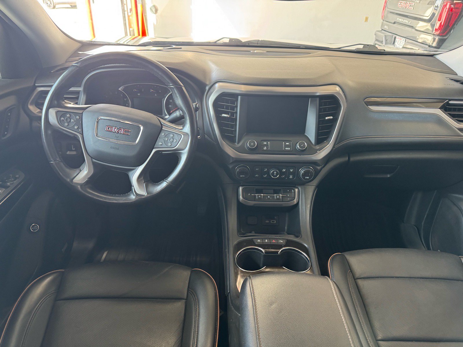 Used 2021 GMC Acadia AT4 w/ Preferred Package AWD/4WD image 15