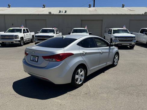 Used 2012 Hyundai Elantra GLS w/ Preferred Pkg 3 FWD image 9