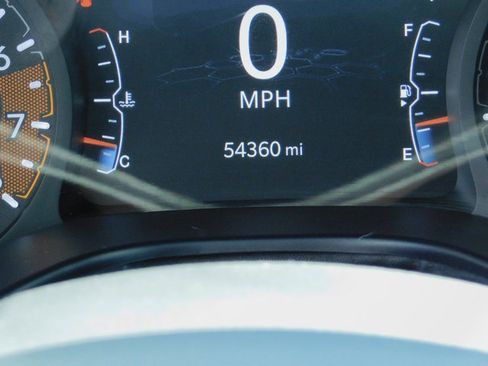 Used 2024 Jeep Compass Latitude image 17