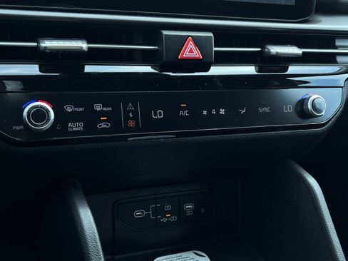 New 2026 Kia Sportage SX AWD/4WD image 33