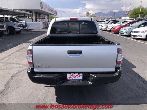 Used 2011 Toyota Tacoma 2WD Double Cab w/ Convenience Pkg image 7