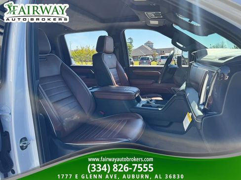 Used 2024 GMC Sierra 2500 Denali Ultimate AWD/4WD image 12
