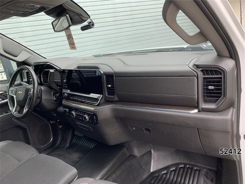 Used 2024 Chevrolet Silverado 2500 LT w/ Convenience Package image 26