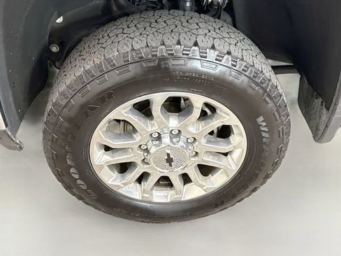 Used 2025 Chevrolet Silverado 3500 LTZ w/ LTZ Plus Package AWD/4WD image 33