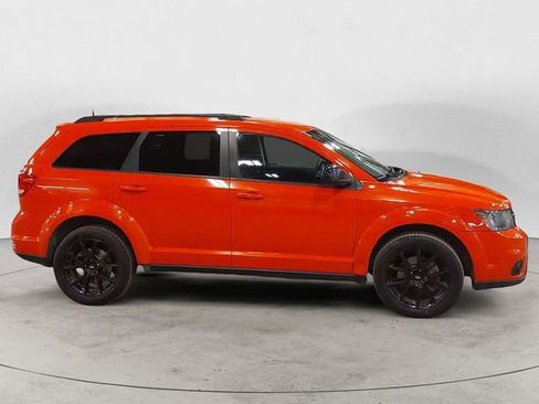 Used 2019 Dodge Journey SE w/ Blacktop Package AWD/4WD image 6