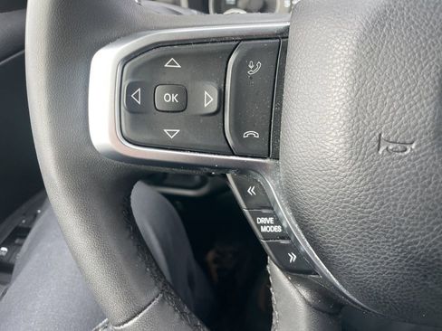 Used 2025 RAM 1500 4x4 Crew Cab image 20