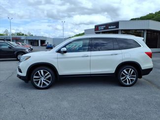 Used 2017 Honda Pilot Touring video 2