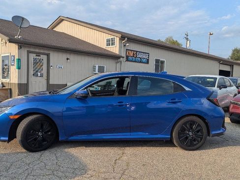 Used 2019 Honda Civic EX image 9