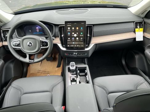 New 2026 Volvo XC90 B6 Plus w/ Protection Package Premier AWD/4WD image 26
