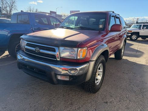 Used 2000 Toyota 4Runner SR5 image 2