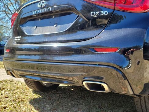 Used 2019 INFINITI QX30 image 19