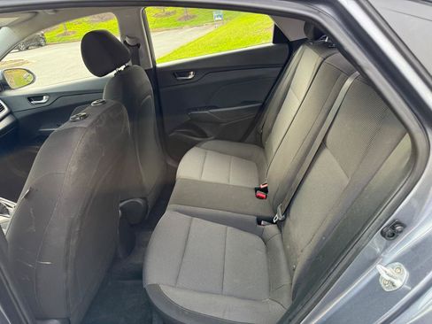 Used 2019 Hyundai Accent SE FWD image 11