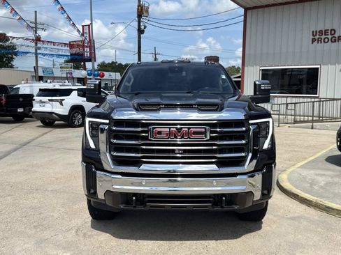 Used 2024 GMC Sierra 2500 SLT w/ SLT Premium Package AWD/4WD image 2