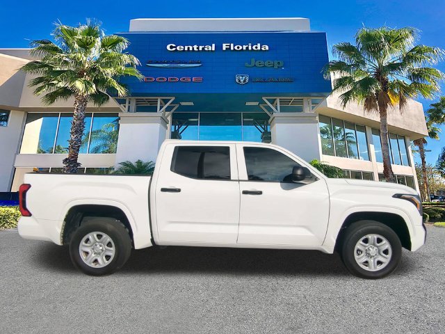 Used 2025 Toyota Tundra SR w/ SR Tow Package AWD/4WD image 4