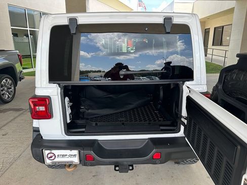 Used 2022 Jeep Wrangler Unlimited Rubicon w/ Trailer Tow Package AWD/4WD image 30