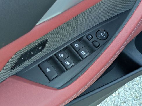 Used 2025 BMW 430i Convertible RWD image 11