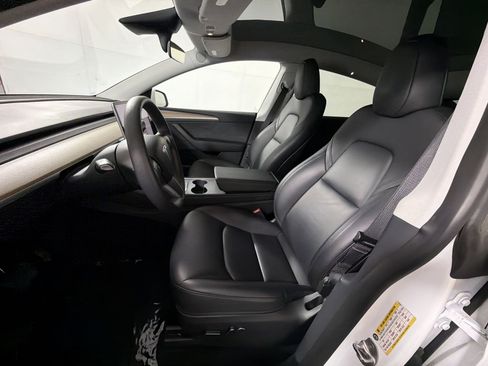 Used 2023 Tesla Model Y Long Range AWD/4WD image 13