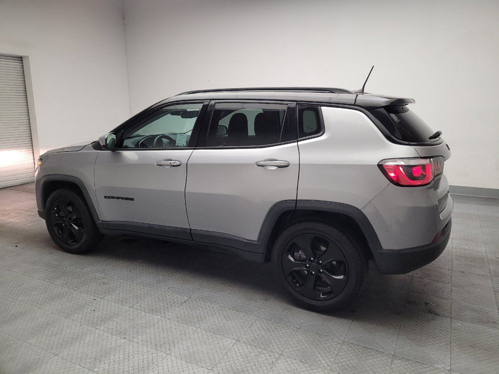 Used 2018 Jeep Compass Latitude w/ Popular Equipment Group FWD image 3