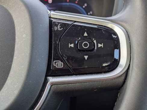 Used 2023 Volvo XC60 B5 Plus w/ Climate Package image 25