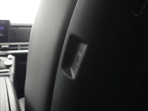 Used 2025 Hyundai Santa Fe SEL FWD image 51
