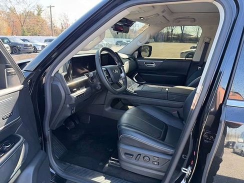 Certified 2025 INFINITI QX80 Sensory image 9