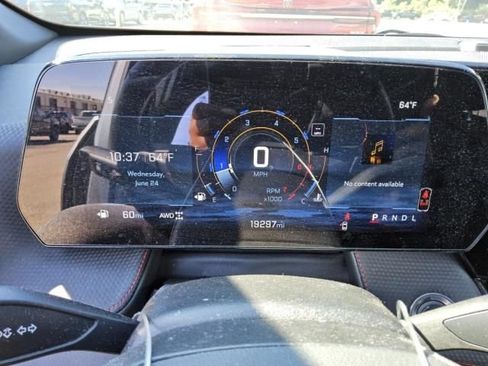 Used 2025 Chevrolet Equinox RS w/ Safety and Technology Package AWD/4WD image 8