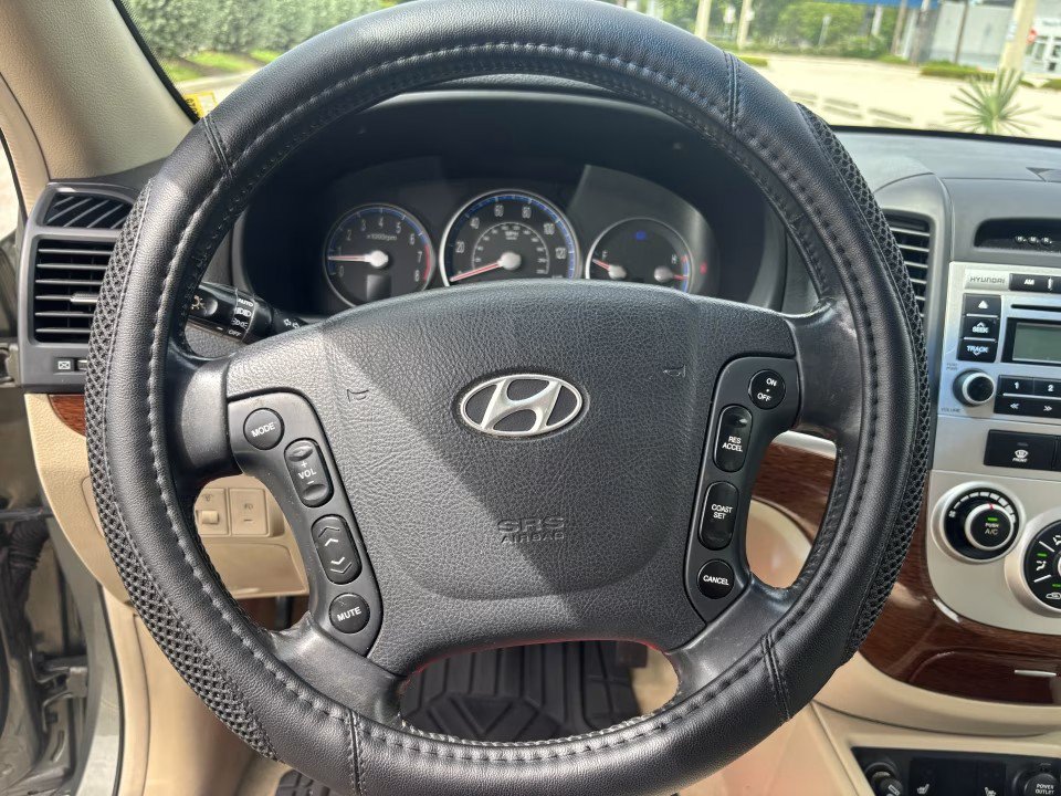 Used 2007 Hyundai Santa Fe SE FWD image 16