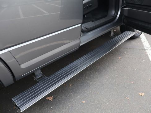 Used 2012 Ford Expedition Limited image 11