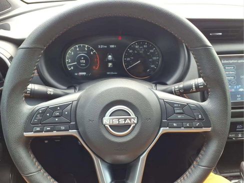 Used 2023 Nissan Kicks SR FWD image 14