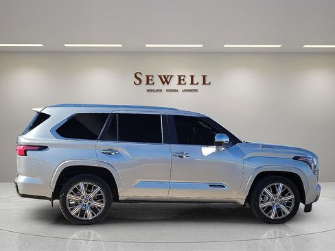 Used 2024 Toyota Sequoia Capstone image 6