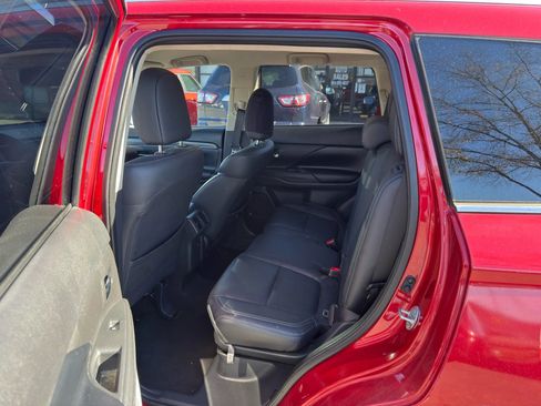 Used 2019 Mitsubishi Outlander SEL image 6