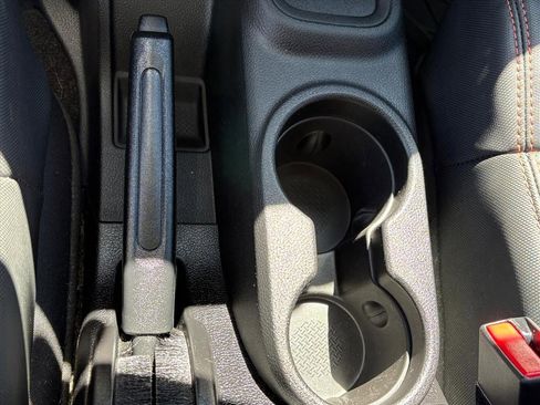 Used 2012 Jeep Wrangler Sahara image 21