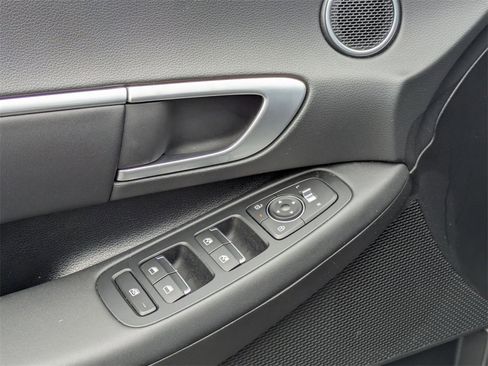 Used 2025 Hyundai Sonata SEL image 16