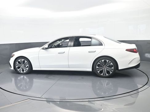 Used 2025 Mercedes-Benz E 350 Sedan image 3