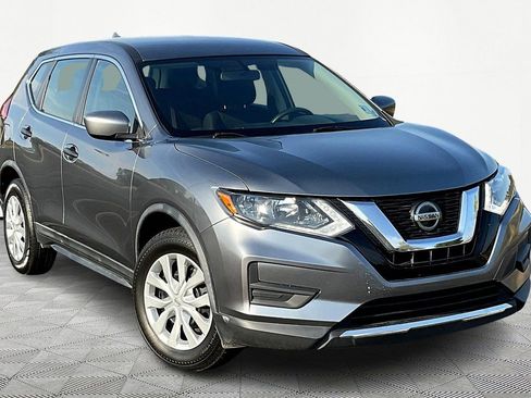 Used 2018 Nissan Rogue S image 1