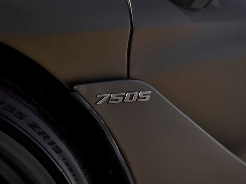 Used 2025 McLaren 750S Spider RWD image 12