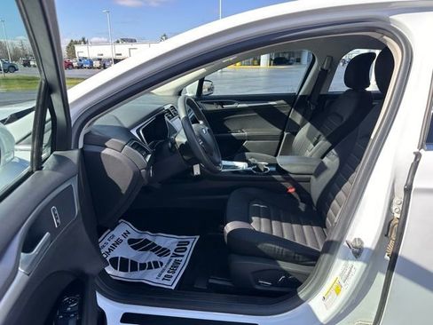 Used 2015 Ford Fusion SE FWD image 10