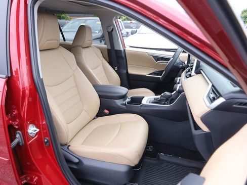 Certified 2025 Toyota RAV4 XLE Premium AWD/4WD image 27