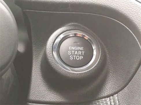 Used 2020 Subaru Forester Limited image 28