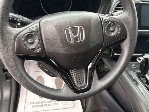 Used 2017 Honda HR-V EX image 11