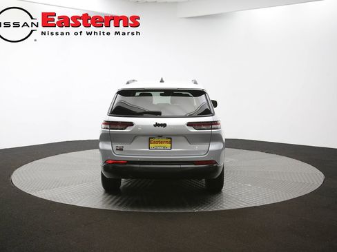 Used 2024 Jeep Grand Cherokee L Laredo image 35