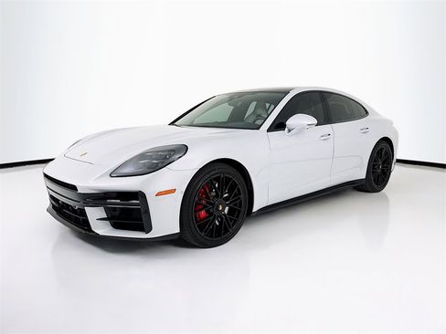 Certified 2025 Porsche Panamera GTS image 1