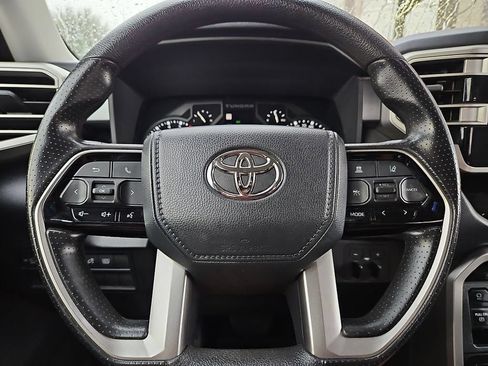 Used 2022 Toyota Tundra SR5 AWD/4WD image 30