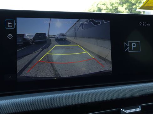 Used 2025 Hyundai Sonata SEL FWD image 12