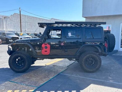 Used 2013 Jeep Wrangler Unlimited Rubicon w/ Connectivity Group AWD/4WD image 6