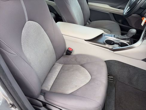 Used 2022 Toyota Camry LE FWD image 32